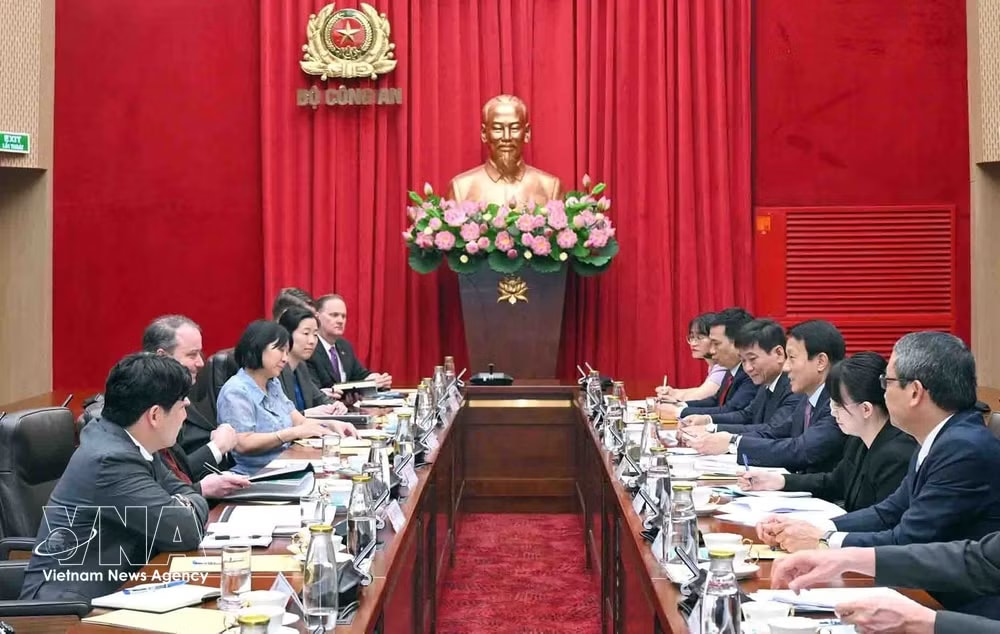 vnanet-potal-bo-truong-bo-cong-an-tiep-pho-dai-dien-thuong-mai-hoa-ky-8770284.jpg