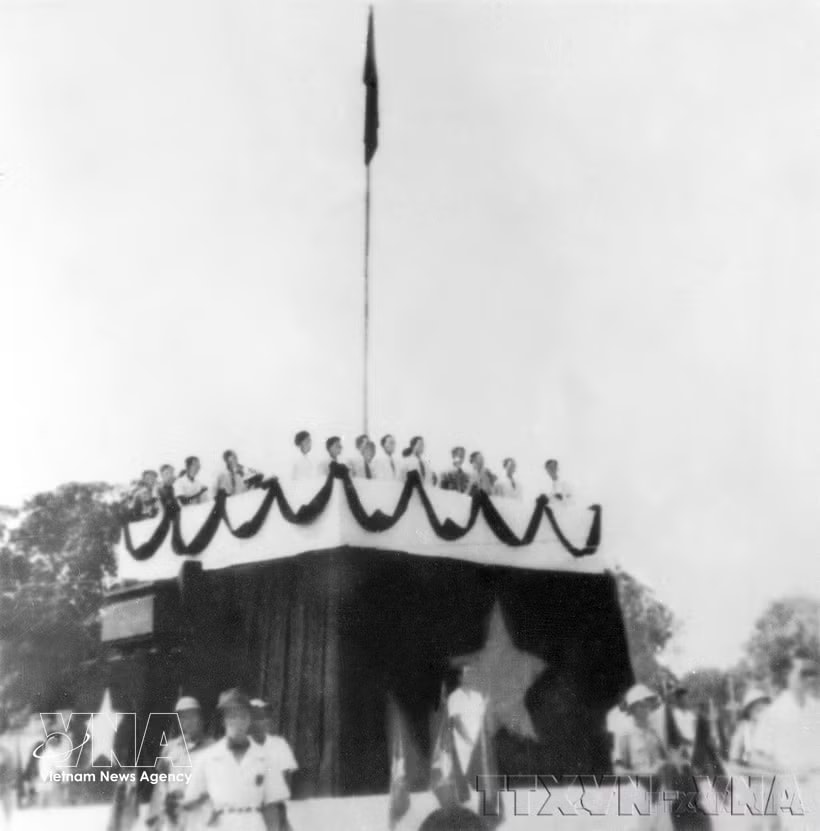 On the morning of September 2, 1945, at Ba Dinh Square, President Ho Chi Minh reads the Declaration of Independence, proclaiming the birth of the Democratic Republic of Vietnam, now the Socialist Republic of Vietnam. (Photo: VNA)
