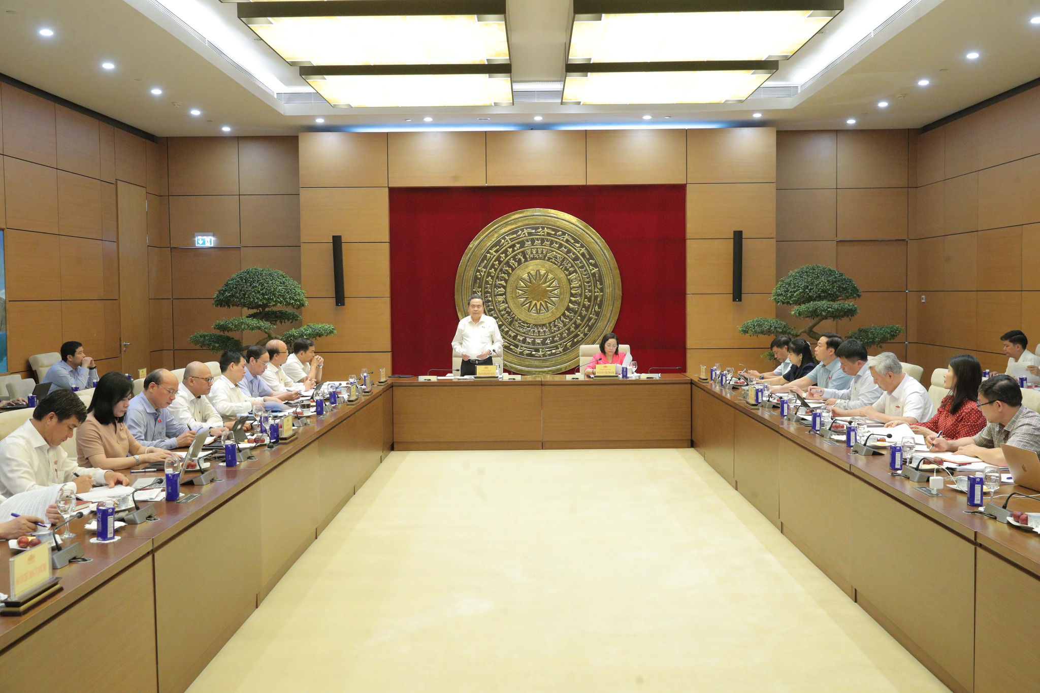 Toàn cảnh