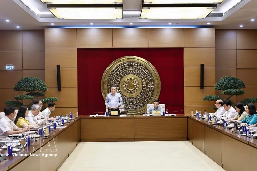 National Assembly (NA) Chairman Tran Thanh Man speaks at the working session with standing members of the NA Committee on Legal and Judicial Affairs in Hanoi on May 21, 2026. (Photo: VNA)