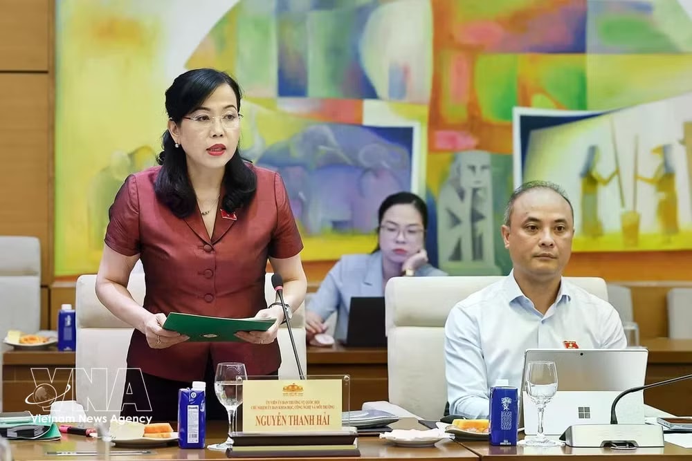 vnanet-potal-chu-tich-quoc-hoi-lam-viec-voi-thuong-truc-uy-ban-khoa-hoc-cong-nghe-va-moi-truong-cua-quoc-hoi-8782183-1.jpg