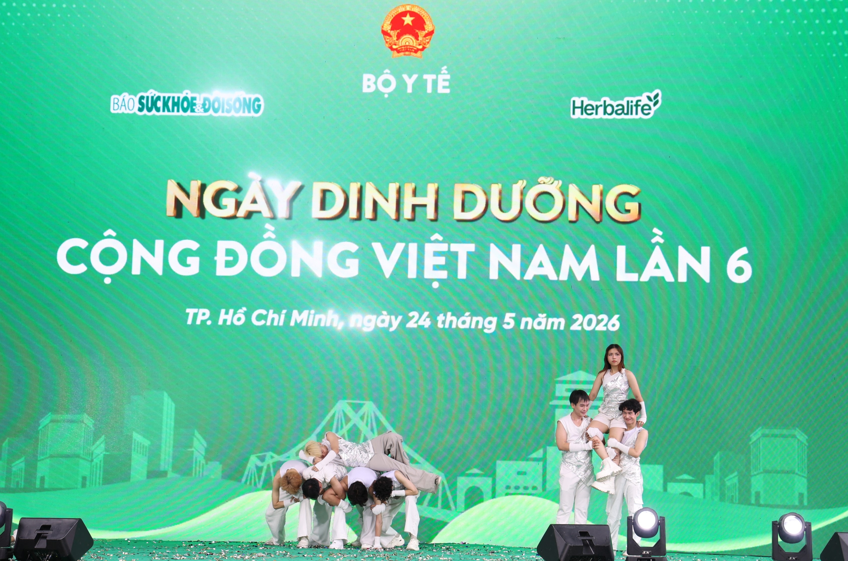 Phần trình diễn đội thi tại Ngày Dinh dưỡng cộng đồng Việt Nam lần thứ 6