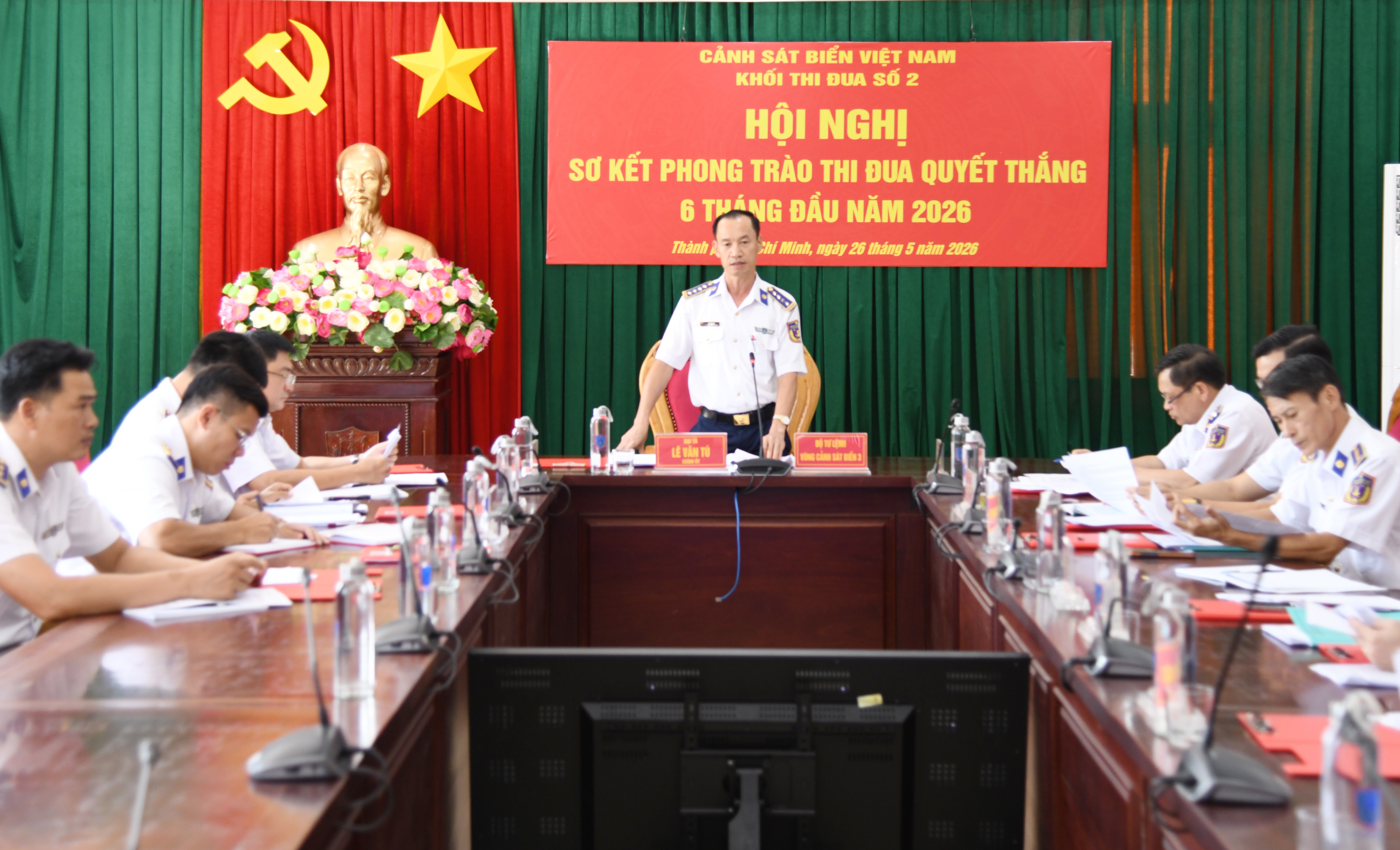 Đại tá Lê Văn Tú, chủ trì Hội nghị