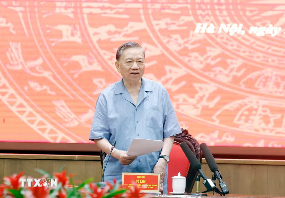 e18808b21a37ed5a652c5b3ce17008ae6ff-_ttxvn-2605-tong-bi-thu-chu-tich-nuoc-giam-sat-ban-thuong-vu-thanh-uy-ha-noi-12.jpg.avif.jpg