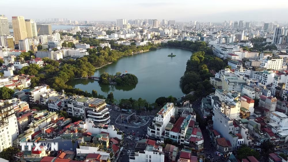 media.vietnamplus.vn-images-782b75656060bb88d3da0b5dc4f78d7c79d2feedcc6656ae05 694d22387424a37aaf9b7031e22b60a0356967b6ed138c-_ttxvn-ho-hoan-kiem.jpg.avif.jpg