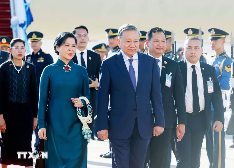 Lễ đón Tổng Bí thư, Chủ tịch nước Tô Lâm và Phu nhân tại sân bay quân sự 2, Khu vực sân bay quốc tế Don Mueng. (Ảnh: Thống Nhất/TTXVN)
