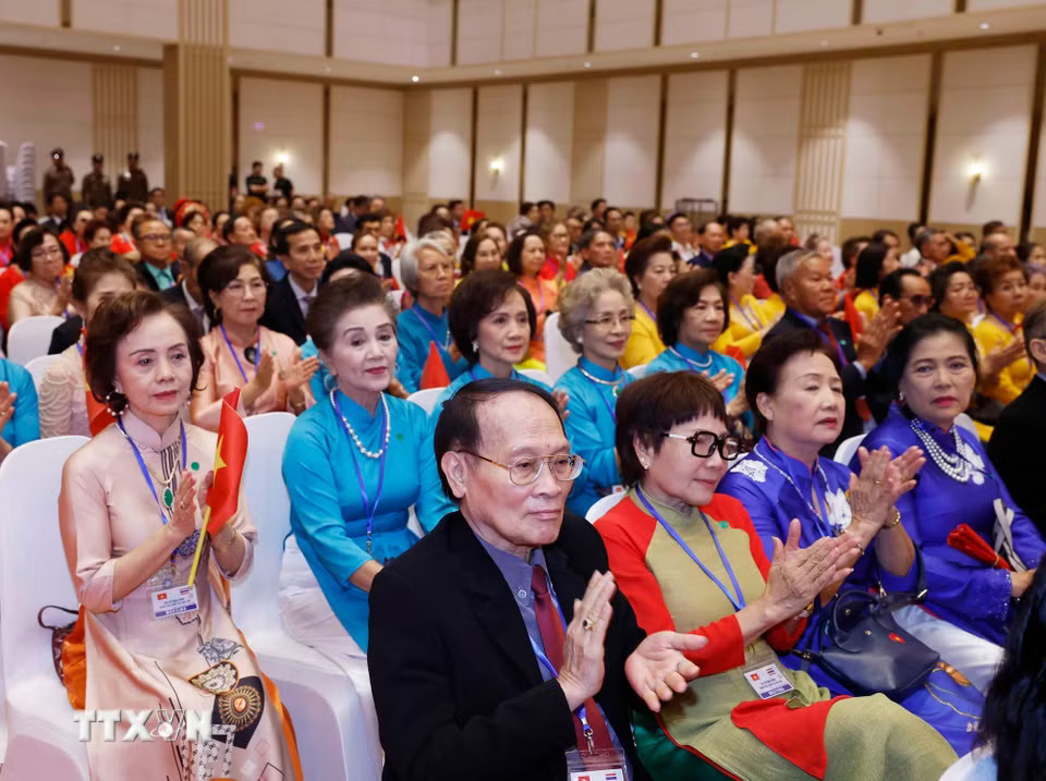 c53eedb7da83189af2408da5f8931c7090-_ttxvn-2705-tong-bi-thu-chu-tich-nuoc-to-lam-cong-dong-nguoi-viet-tai-thai-lan-6.jpg.avif.jpg