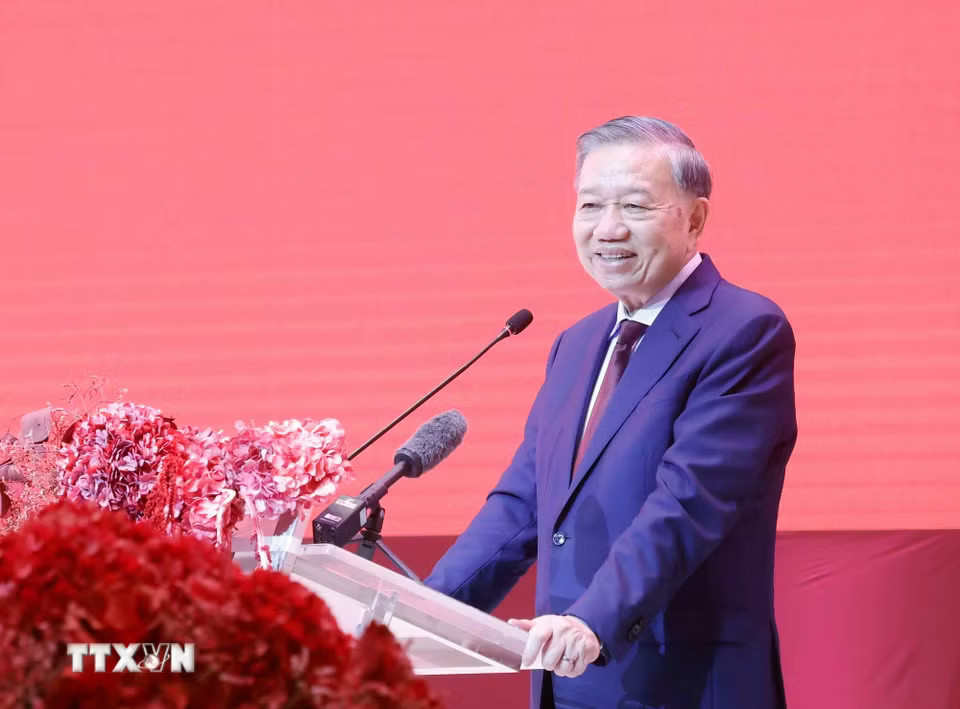 c54ea2cd51e1d098aee748071b5226cfc0-_ttxvn-2705-tong-bi-thu-chu-tich-nuoc-to-lam-cong-dong-nguoi-viet-tai-thai-lan-5.jpg.avif.jpg