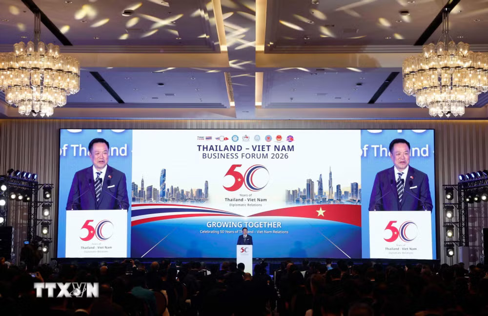 Thủ tướng Thái Lan Anutin Charnvirakul phát biểu tại Diễn đàn Doanh nghiệp Việt Nam-Thái Lan. (Ảnh: Thống Nhất/TTXVN) ttxvn-2805-tong-bi-thu-chu-tich-nuoc-dien-dan-doanh-nghiep-viet-nam-thai-lan-9.jpg