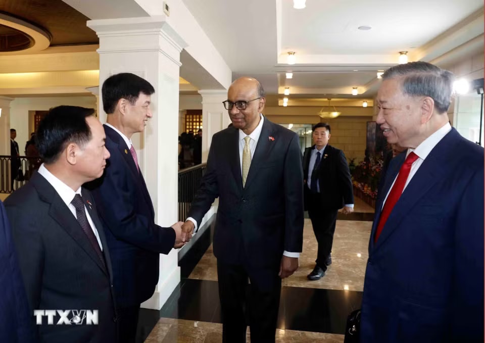 c96c56e68a7d0de5f-_ttxvn-le-don-tong-bi-thu-chu-tich-nuoc-to-lam-va-phu-nhan-tham-cap-nha-nuoc-toi-singapore-2905-6.jpg.avif.jpg