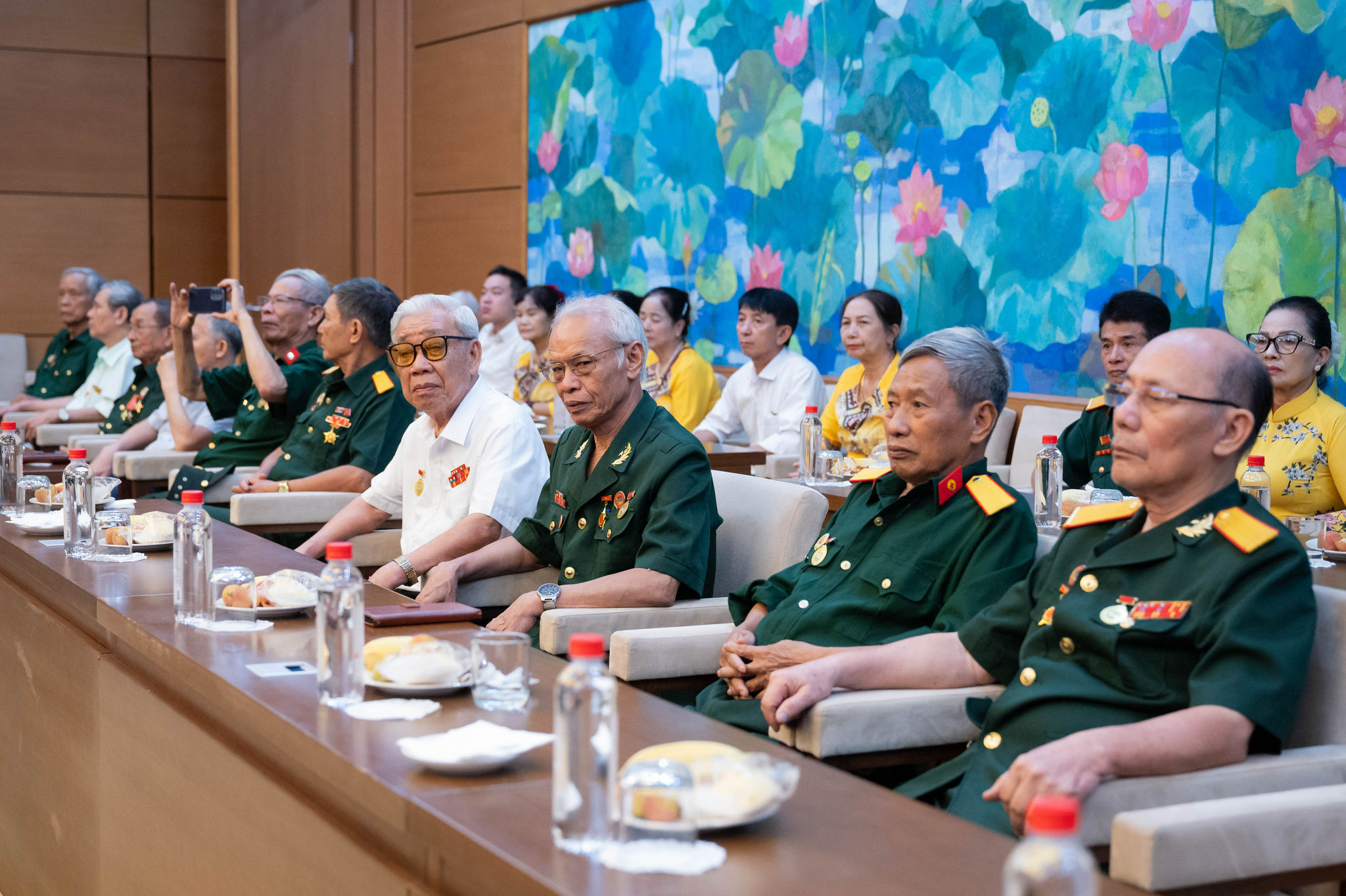 Các đại biểu tham dự cuộc gặp mặt