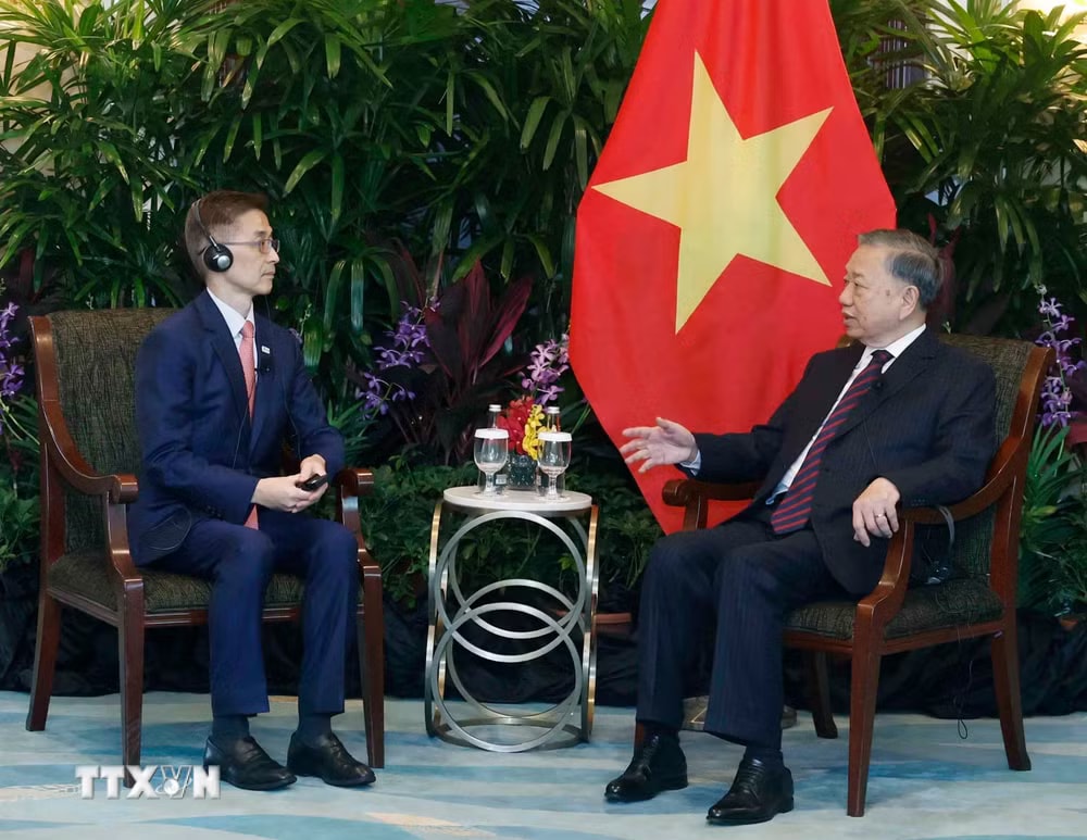 bd10440e452231cf6671ceb-_ttxvn-tong-bi-thu-chu-tich-nuoc-tiep-lanh-dao-mot-so-doanh-nghiep-lon-cua-singapore-3005-2.jpg.avif.jpg