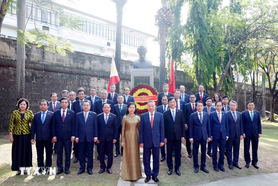media.vietnamplus.vn-images-47be46fb26850b954a4bc52ae3a99becfba4ceb7e9d36456de2ab8a3f0fecb0badd137c8fbb675255e4df03937a633b2-_ttxvn-to-lam-4.jpg.avif.jpg