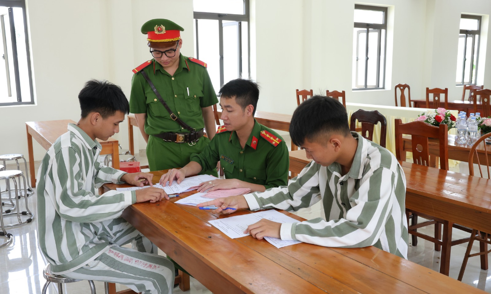 cong-an-tinh-bac-ninh-cong-bo-quyet-dinh-dac-xa-na.png
