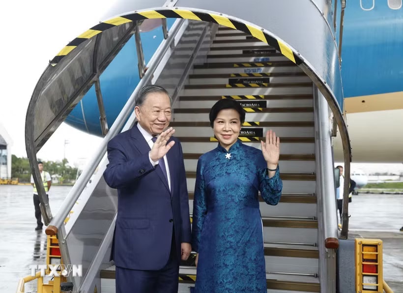 Tổng Bí thư, Chủ tịch nước Tô Lâm và Phu nhân rời thủ đô Manila, kết thúc tốt đẹp chuyến thăm cấp Nhà nước tới Philippines. (Ảnh: Thống Nhất/TTXVN)