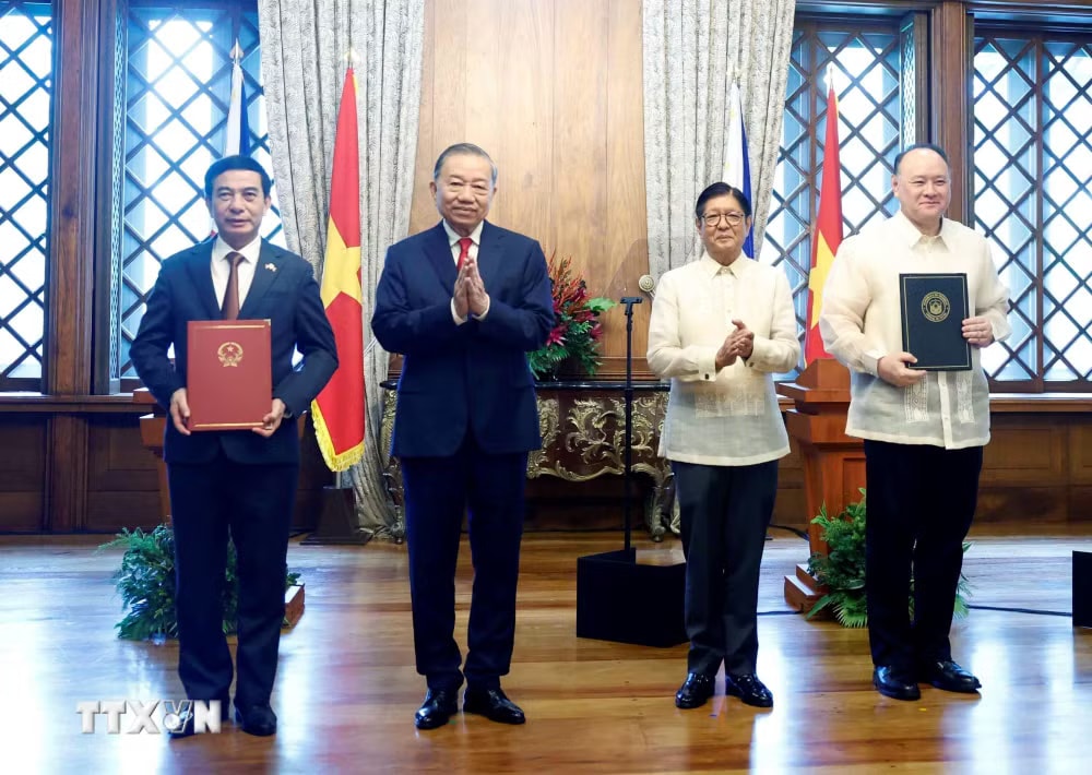 vn-tong-bi-thu-chu-tich-nuoc-to-lam-va-tong-thong-philippines-chung-kien-trao-van-kien-hop-tac-giua-hai-nuoc-0106-1.jpg.avif.jpg