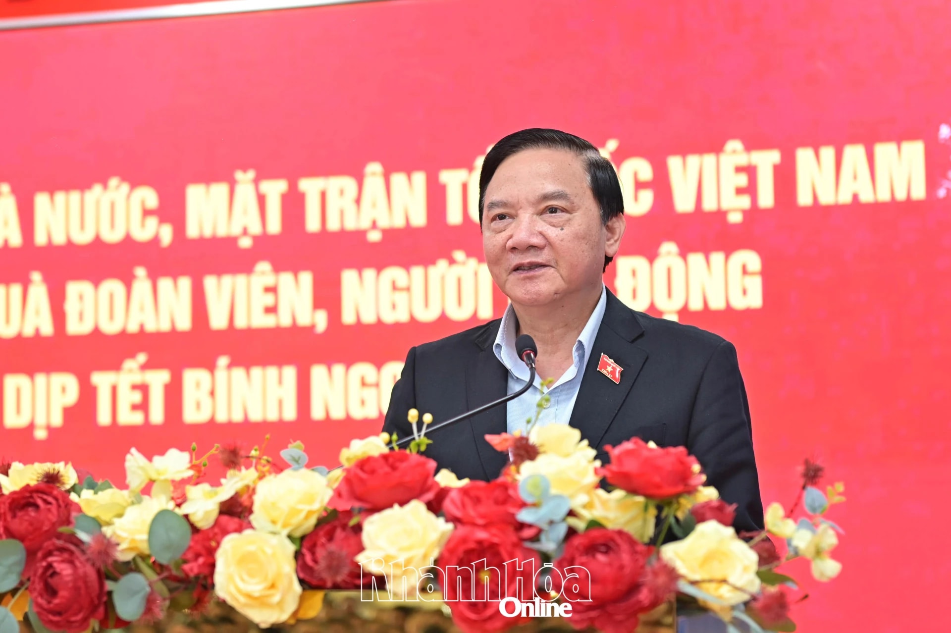 Đồng chí Nguyễn Khắc Định phát biểu chúc mừng năm mới đến người lao động các doanh nghiệp và người dân.