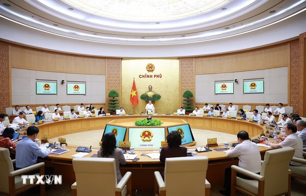 ca619f259d256ca494cc085795f31cbd83ca20d3d2eed8774373-_ttxvn-thu-tuong-chu-tri-phien-hop-chinh-phu-thuong-ky-thang-5-3.jpg.avif
