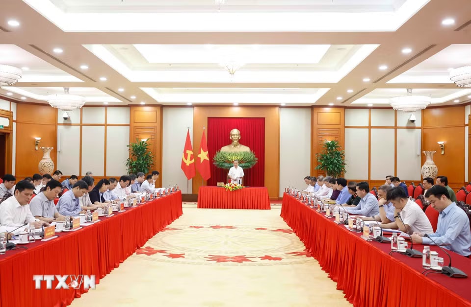 e811cc3844b97579a55bd8328360e75254abcfa2-_ttxvn-tong-bi-thu-chu-tich-nuoc-lam-viec-voi-ban-to-chuc-trung-uong-8803023-2.jpg.avif