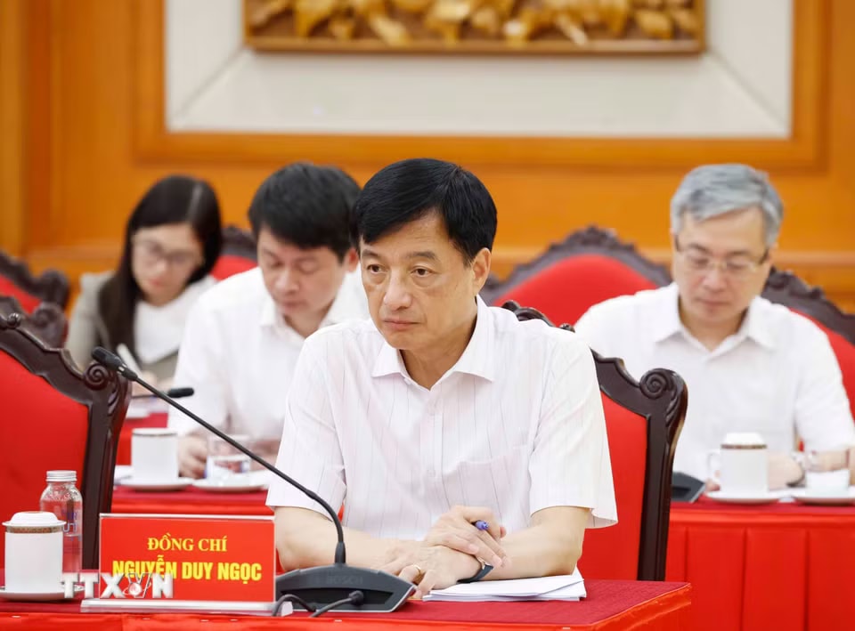 edccb63d574cf5d93126ac41a738f4449551ac33-_ttxvn-tong-bi-thu-chu-tich-nuoc-lam-viec-voi-ban-to-chuc-trung-uong-8803033-1.jpg.avif