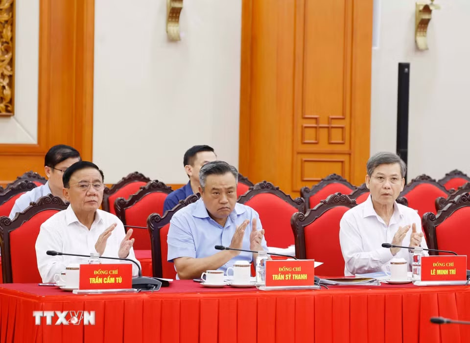 edccb63d6b62c3c5007900bc087ed8ae3921b887-_ttxvn-tong-bi-thu-chu-tich-nuoc-lam-viec-voi-ban-to-chuc-trung-uong-8803033-3.jpg.avif