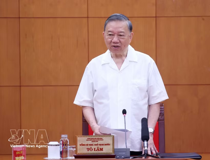 Party General Secretary and State President To Lam addresses the working session (Photo: VNA)