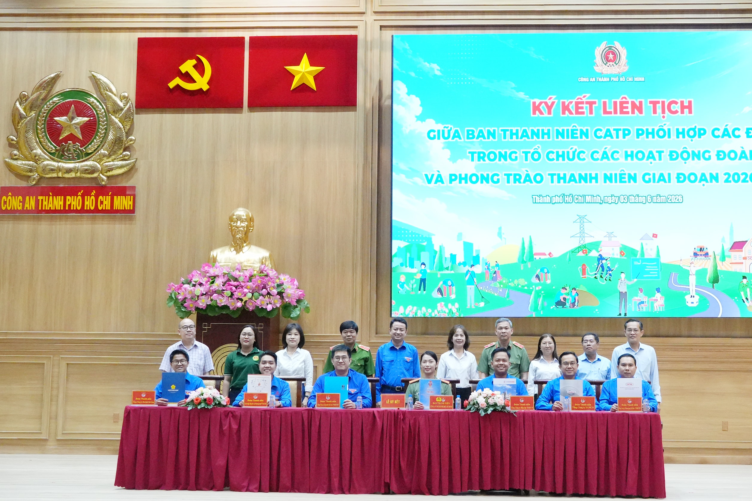 Lễ ký kết liên tịch giữa ban thanh niên Công an TP. Hồ Chí Minh với các đơn vị trong tổ chức các hoạt động đoàn và phong trào thanh niên giai đoạn 2026 - 2030. Ảnh: Thạc Hiếu