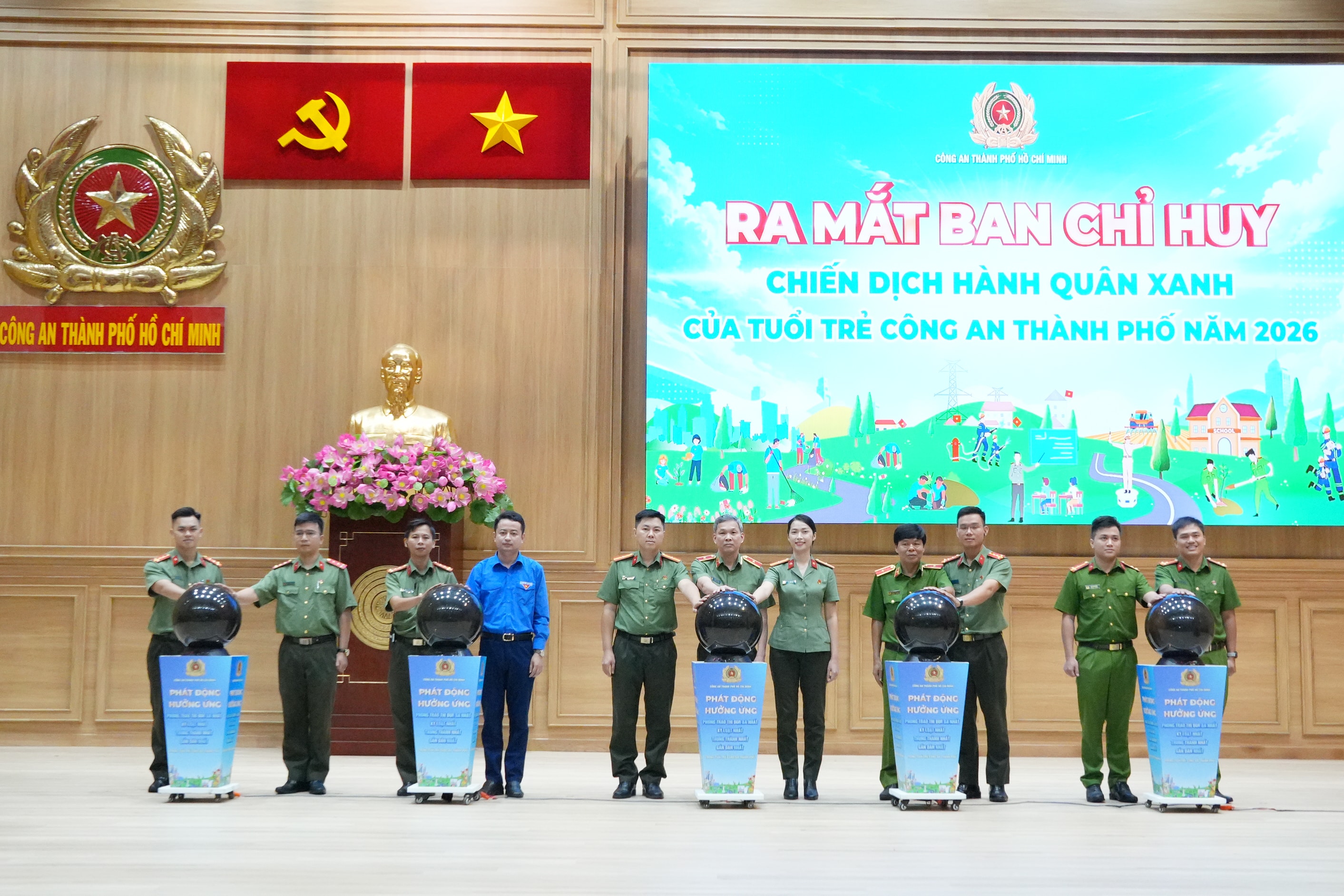 TP. Hồ Chí Minh Tuổi trẻ Công an xung kích vì Nhân dân phục vụ 5