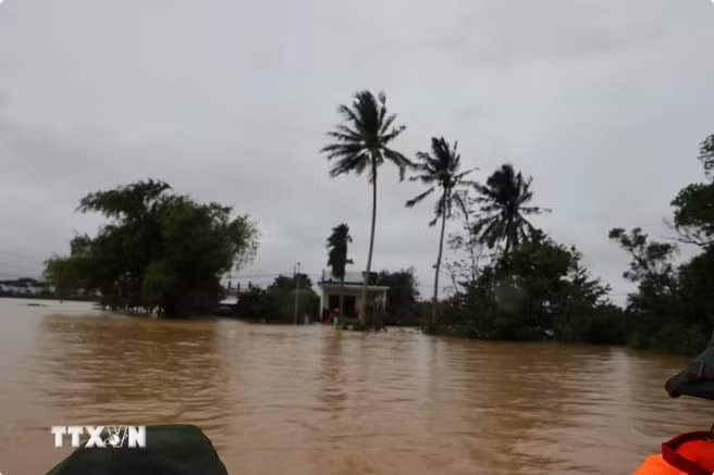 Floodwaters inundate parts of Da Nang in October 2025. (Photo: VNA)