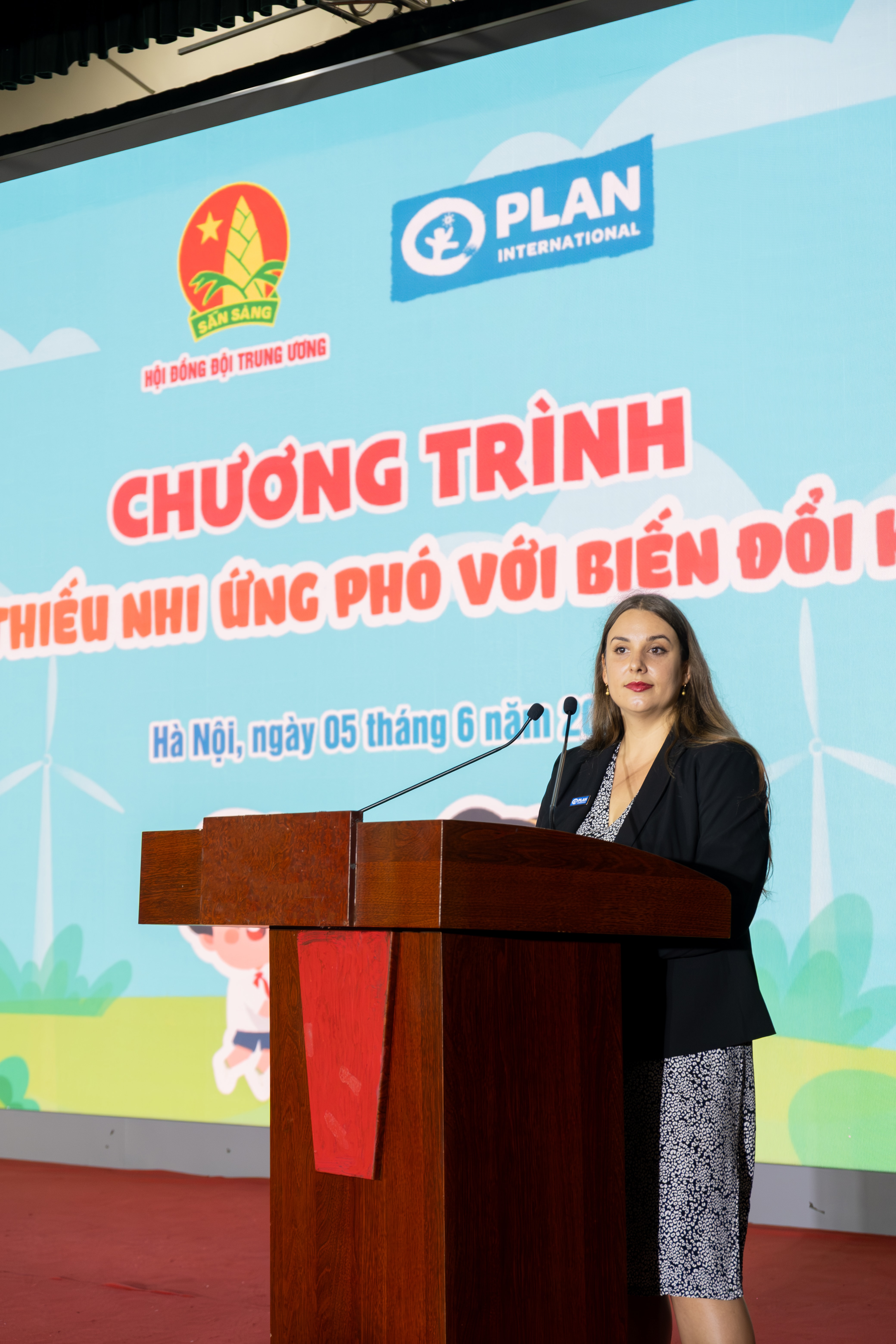 Chị Carina Neset - Thành viên Ban Giám đốc Plan International Việt Nam