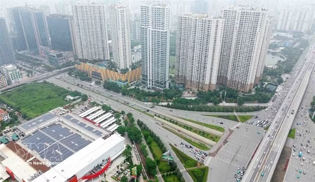 Data from Batdongsan.com.vn shows that buyers purchasing apartments for short-term speculation now account for only around 4 per cent of the market. (Photo: VNS/VNA)
