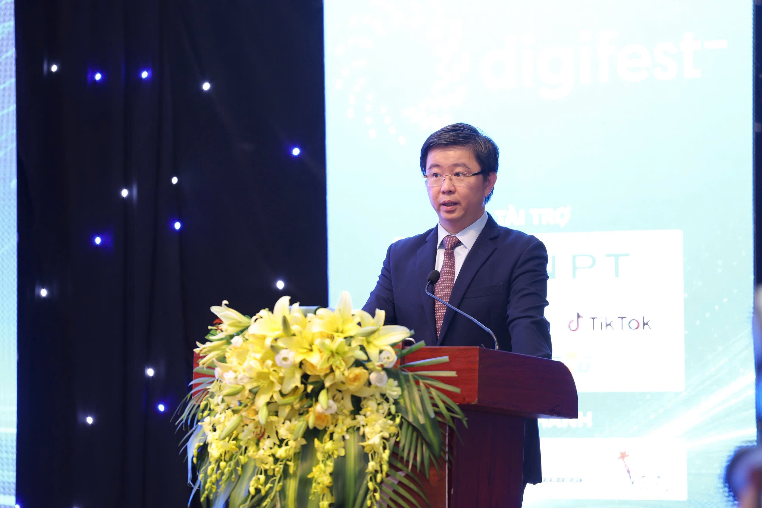Thứ trưởng Bộ Khoa học và Công nghệ Bùi Hoàng Phương phát biểu tại diễn đàn