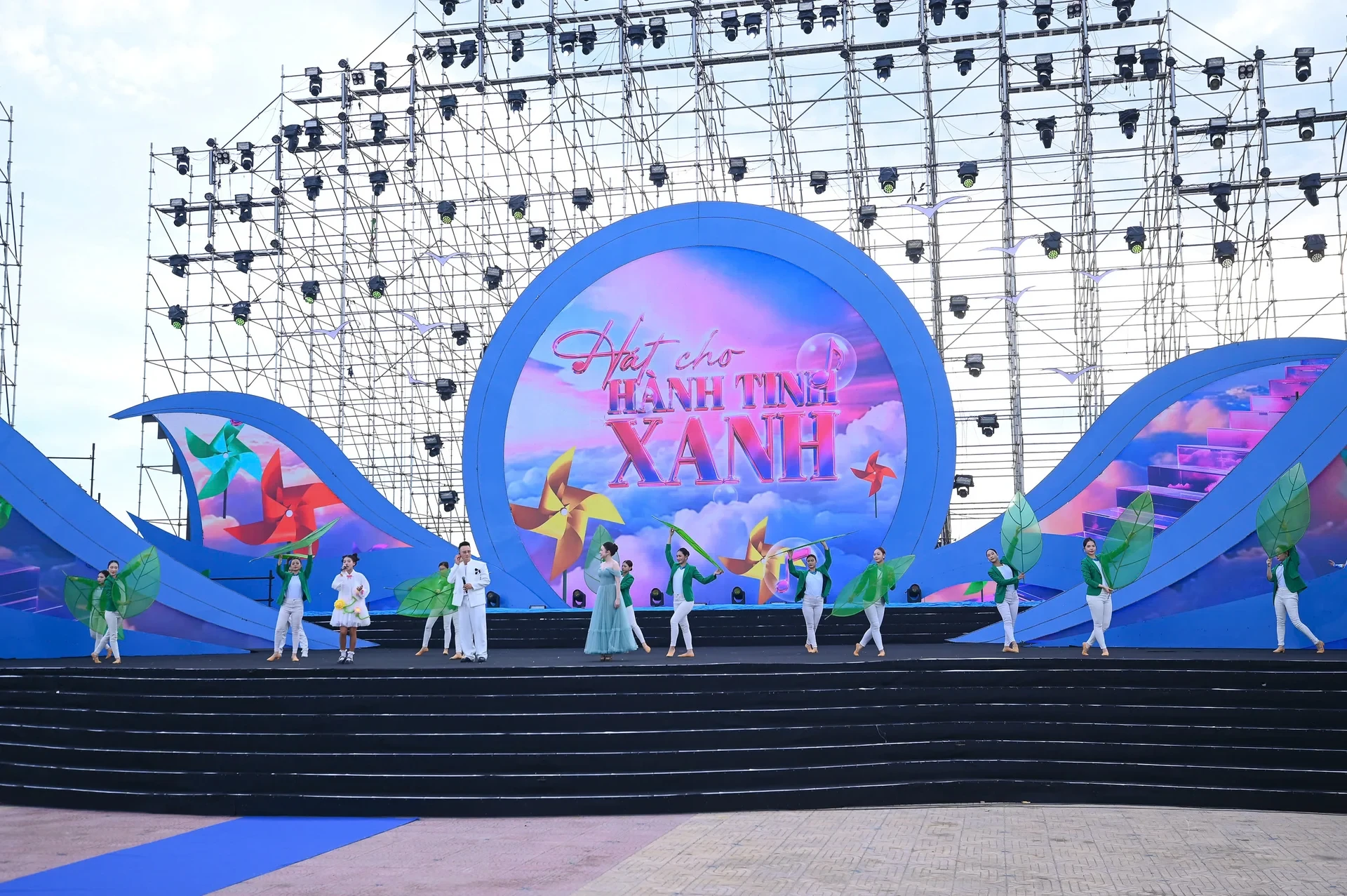le-phat-dong-quoc-gia-keu-goi-toan-dan-bao-ve-moi-truong-063226_408.webp