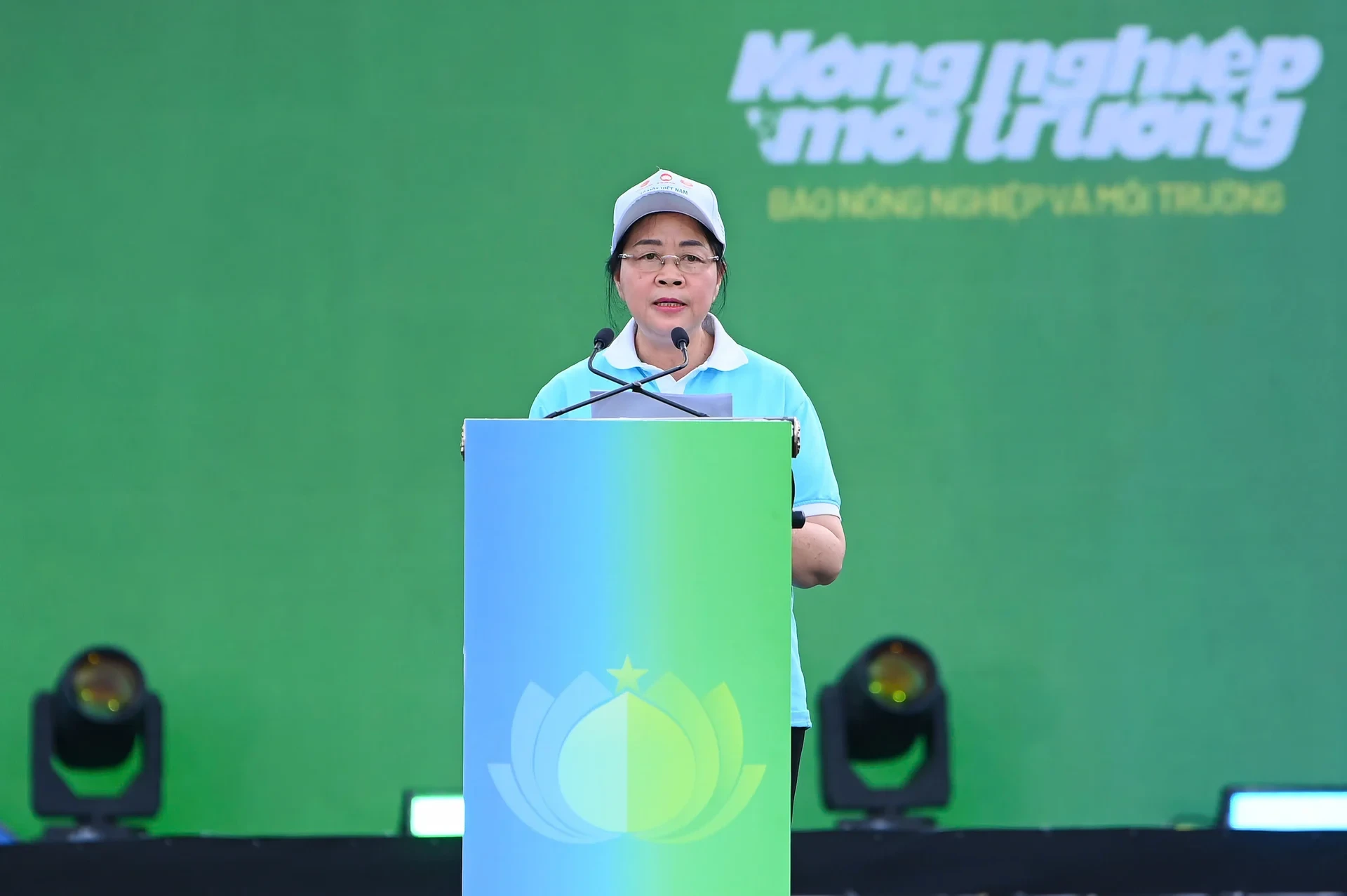le-phat-dong-quoc-gia-keu-goi-toan-dan-bao-ve-moi-truong-064730_322.webp