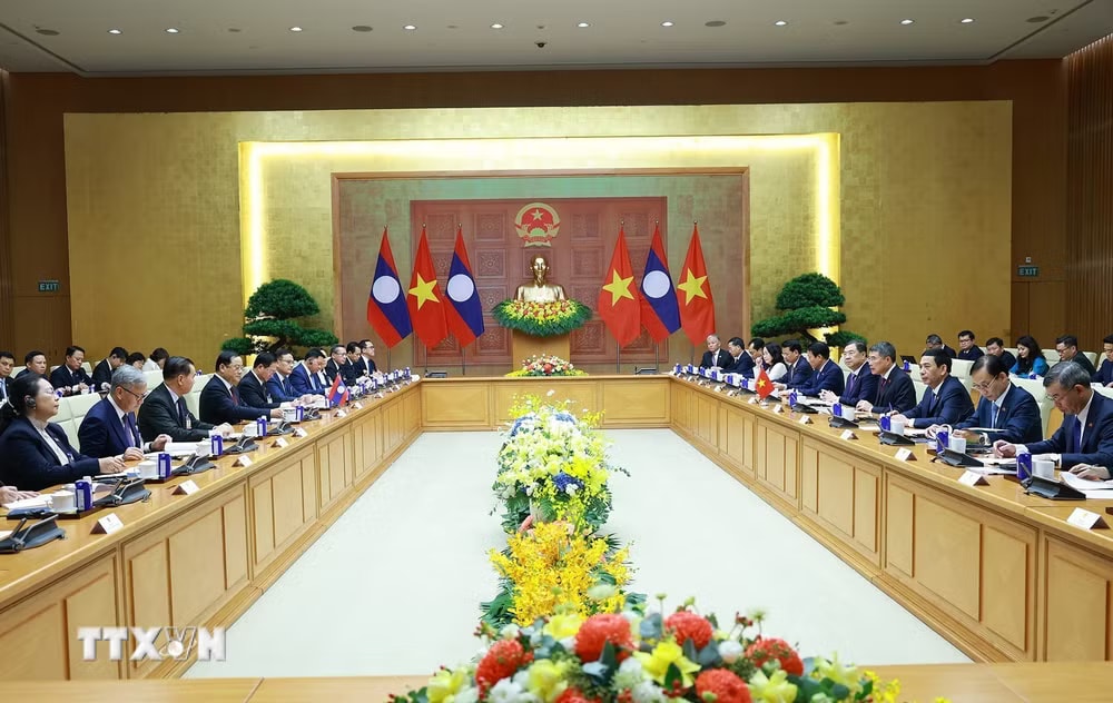 Thủ tướng Lê Minh Hưng hội đàm với Thủ tướng Lào Sonexay Siphandone. (Ảnh: Dương Giang/TTXVN) ttxvn-thu-tuong-le-minh-hung-va-thu-tuong-lao-sonexay-siphandone-hoi-dam-8810882.jpg