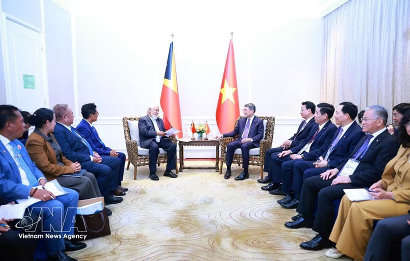 Prime Minister Le Minh Hung meets with Prime Minister Xanana Gusmão of Timor-Leste on May 7, 2026 on the sidelines of the 48th ASEAN Summit in Cebu, the Philippines (Photo: VNA)