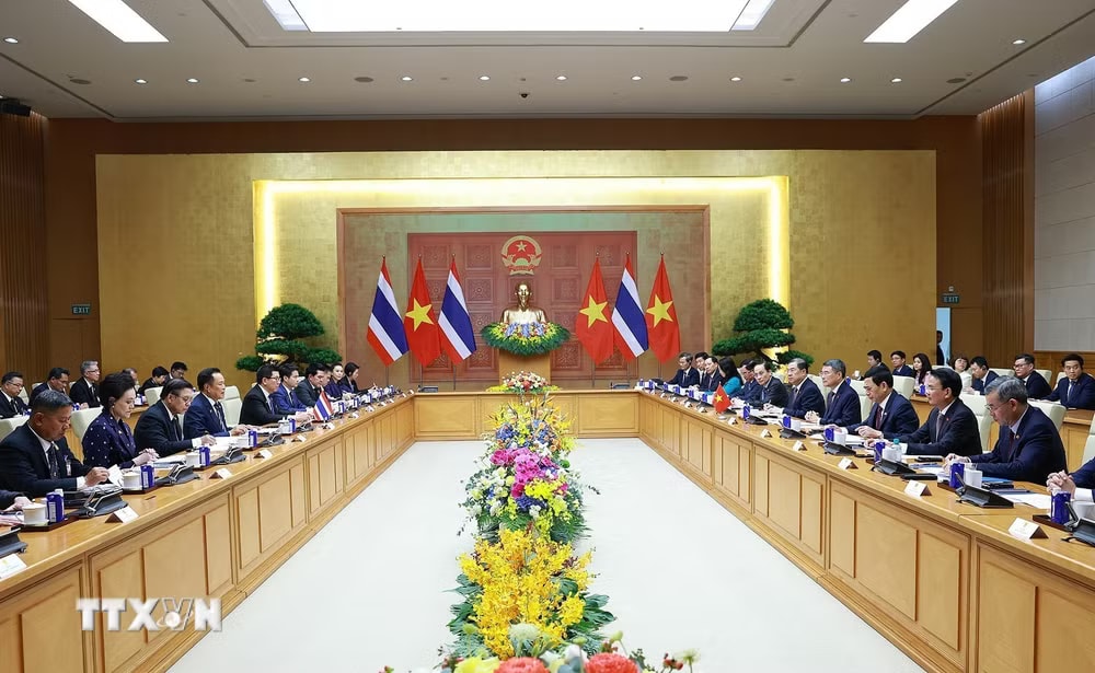 ttxvn-thu-tuong-le-minh-hung-va-thu-tuong-vuong-quoc-thai-lan-hoi-dam-3.jpg
