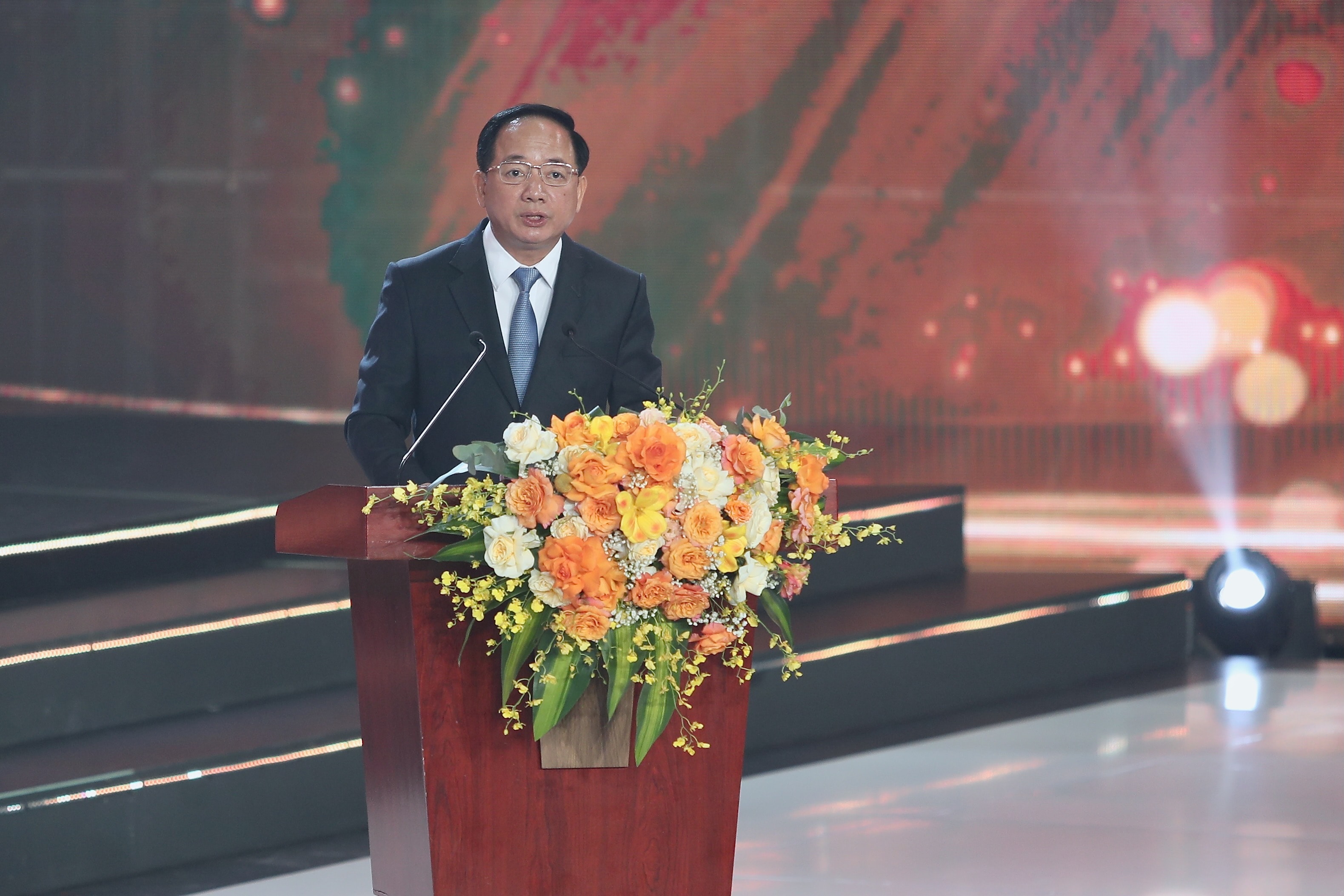 quyet1.jpg