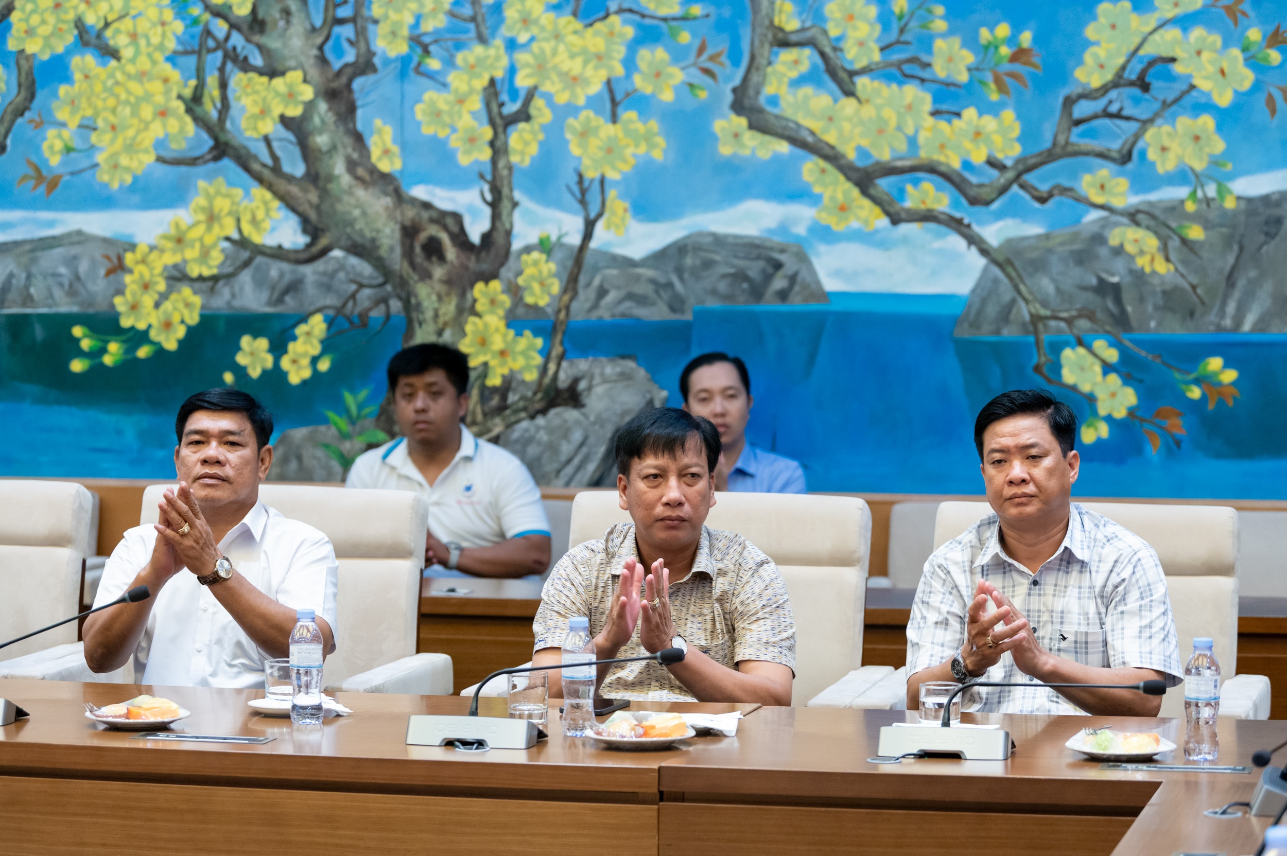 Đại biểu tham dự cuộc tiếp