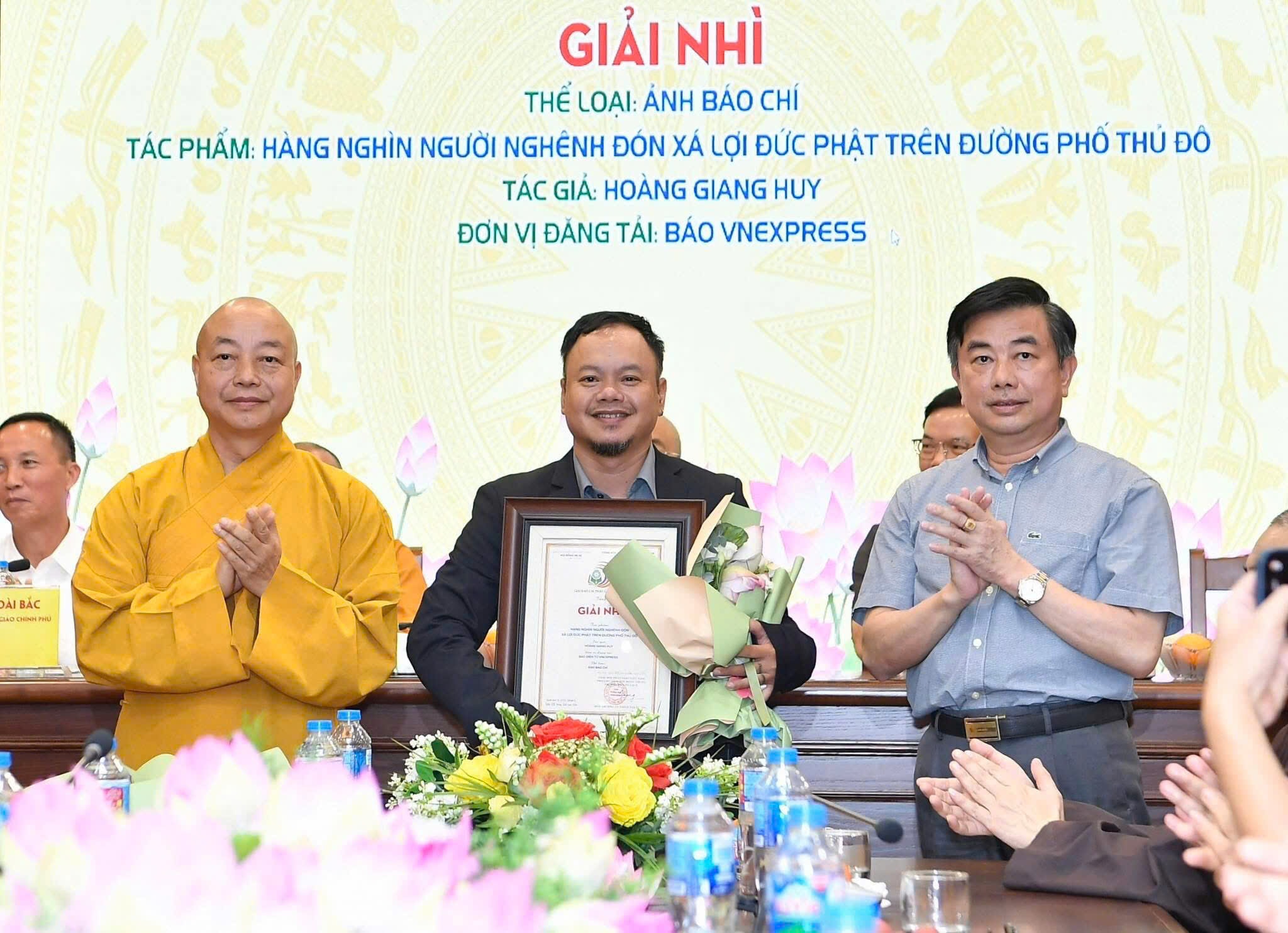 anh báo chí