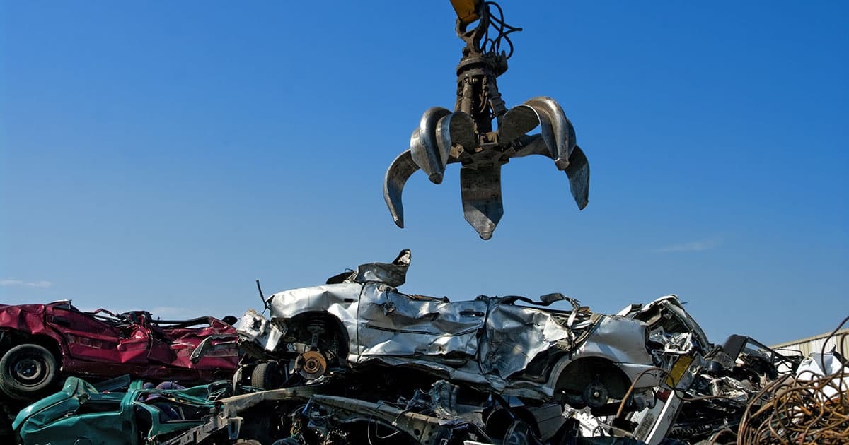 autorecyclingworld.com-wp-content-uploads-2026-03-_finnish-car-recyclers-eu-elv-rules-scrapyard-crane-social.jpg