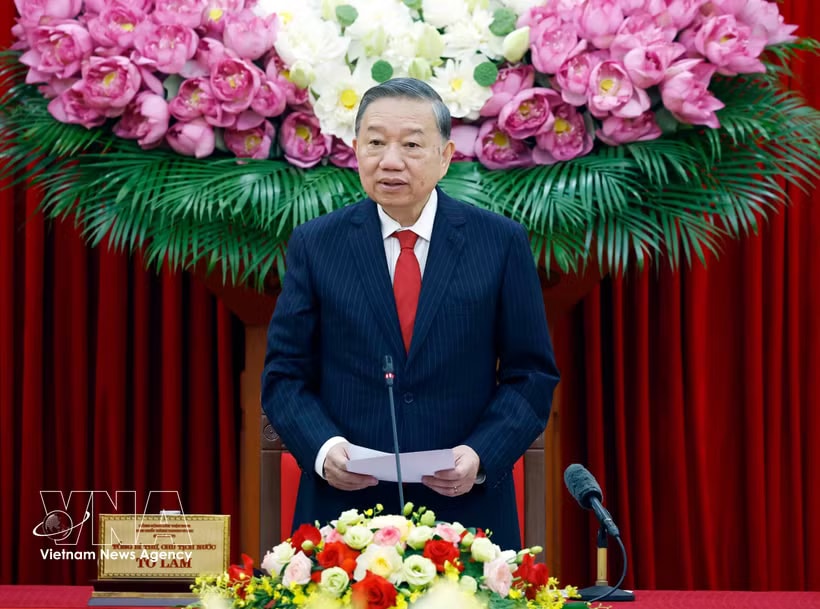 Party General Secretary and State President To Lam speaks at the working session (Photo: VNA)