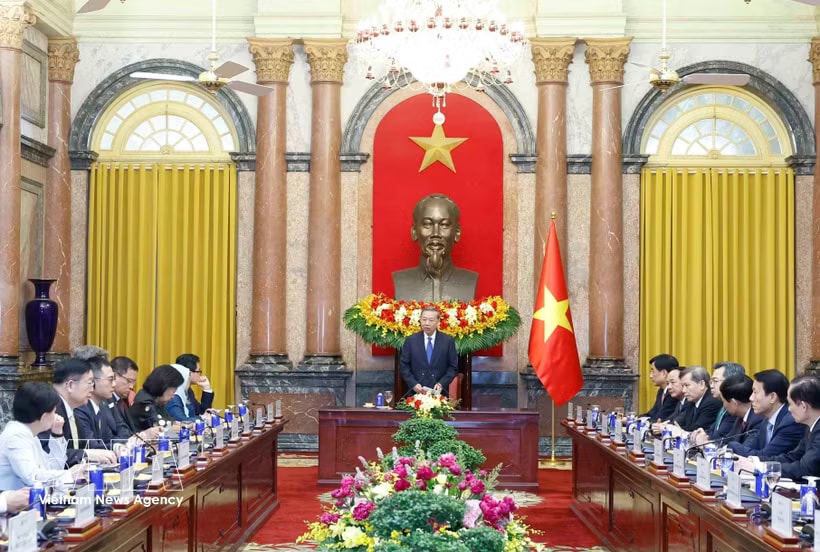 Party General Secretary and State President To Lam speaks at the meeting with heads of delegations, international experts, scholars and representatives of international organisations attending the ASEAN Future Forum 2026 on June 9. (Photo: VNA)