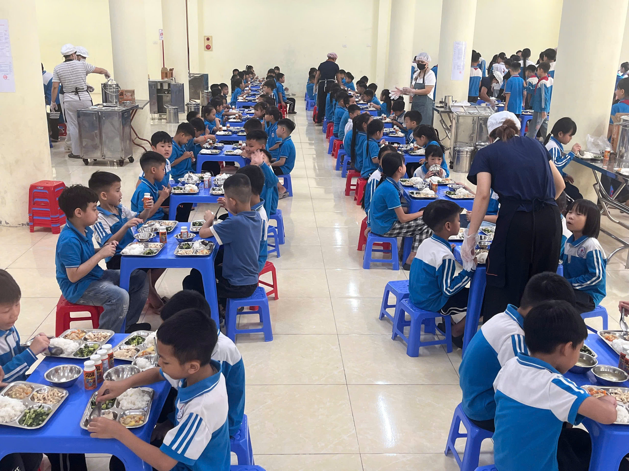 Đoàn khảo sát tại Trường Tiểu học Yên Bình B, xã Yên Xuân
