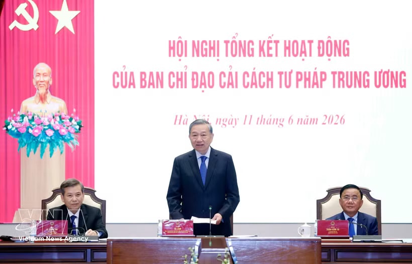 Party General Secretary and State President To Lam addresses the conference. (Photo: VNA)