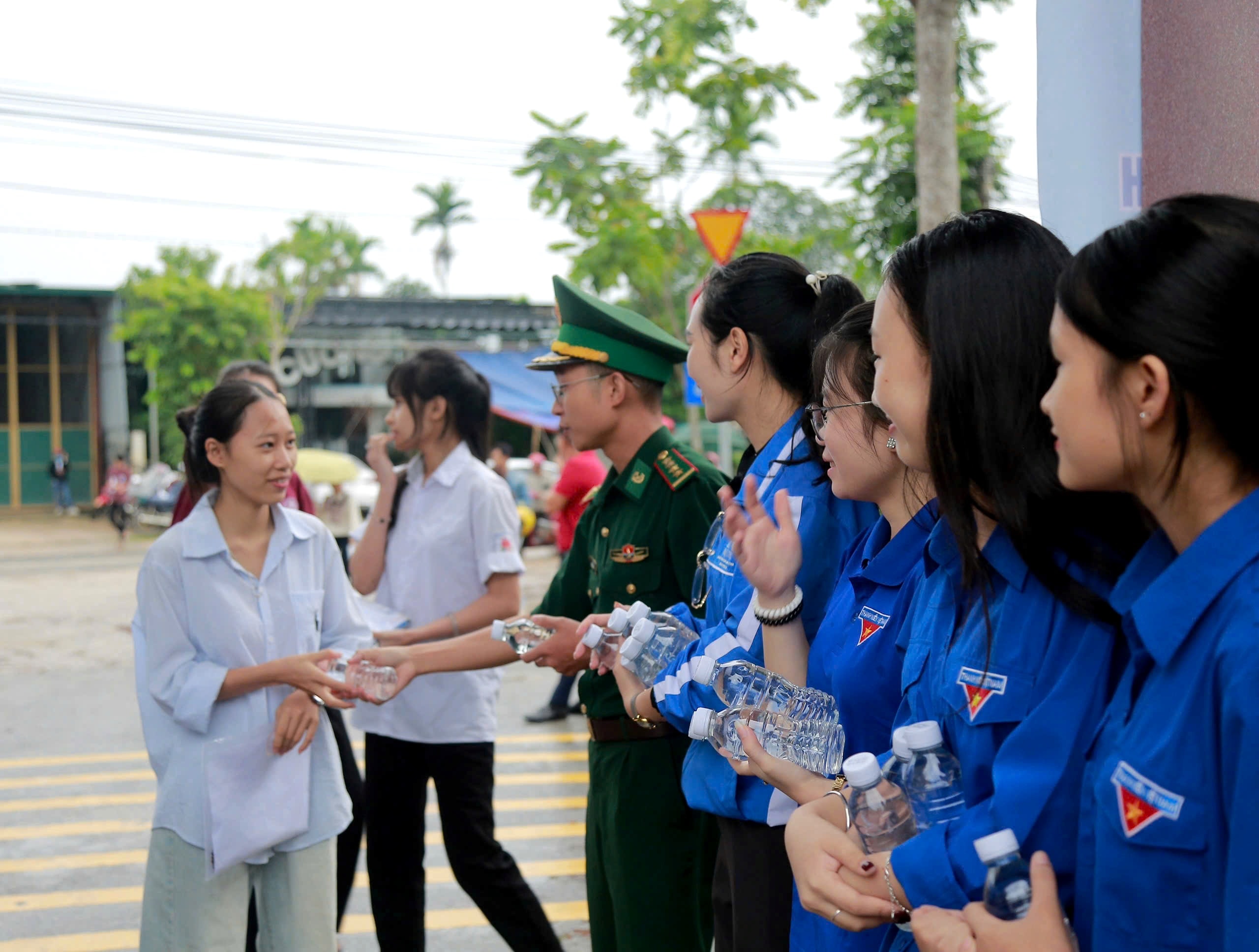 anh 12