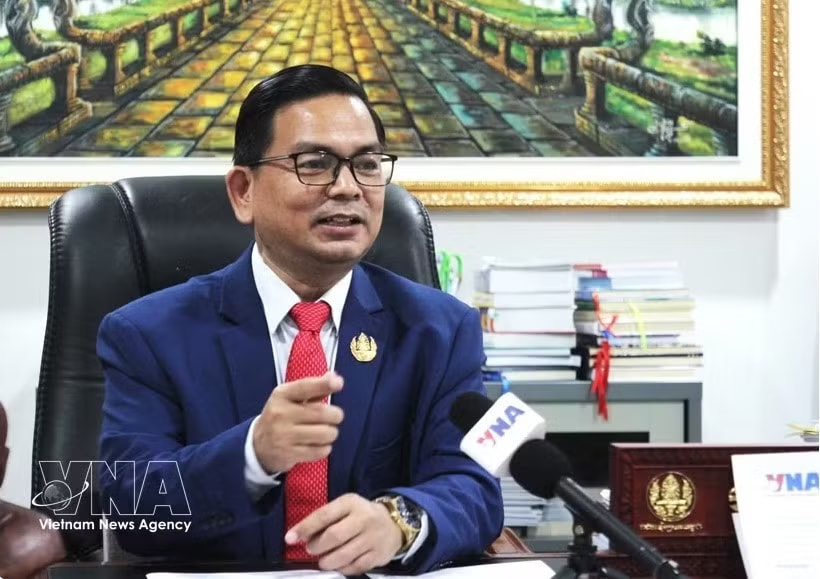 Dr. Kin Phea, Director General of the Cambodian Institute for International Relations (CIIR) under the Royal Academy of Cambodia (RAC), in an interview with the Vietnam News Agency. (Photo: VNA)