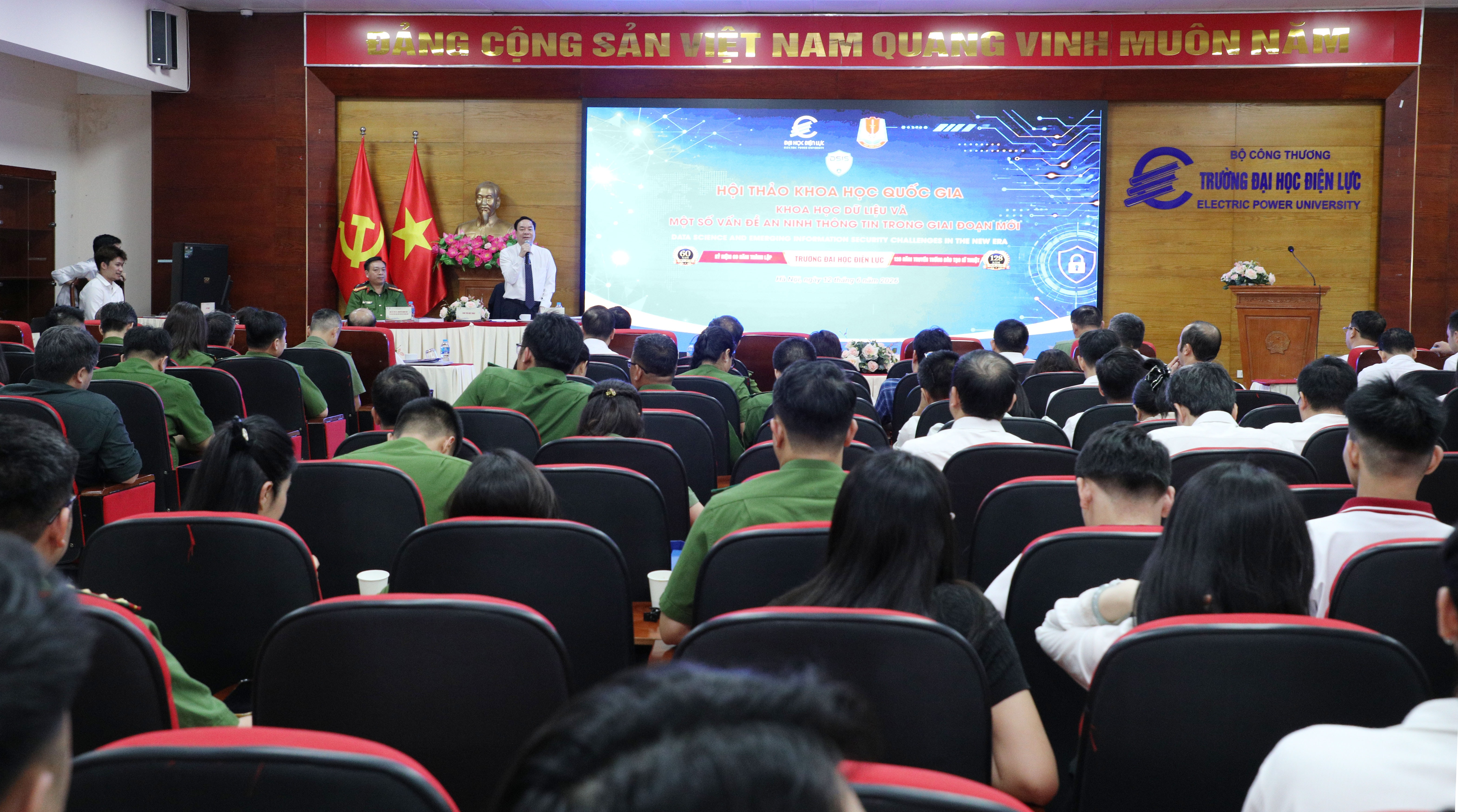 Toàn cảnh hội thảo