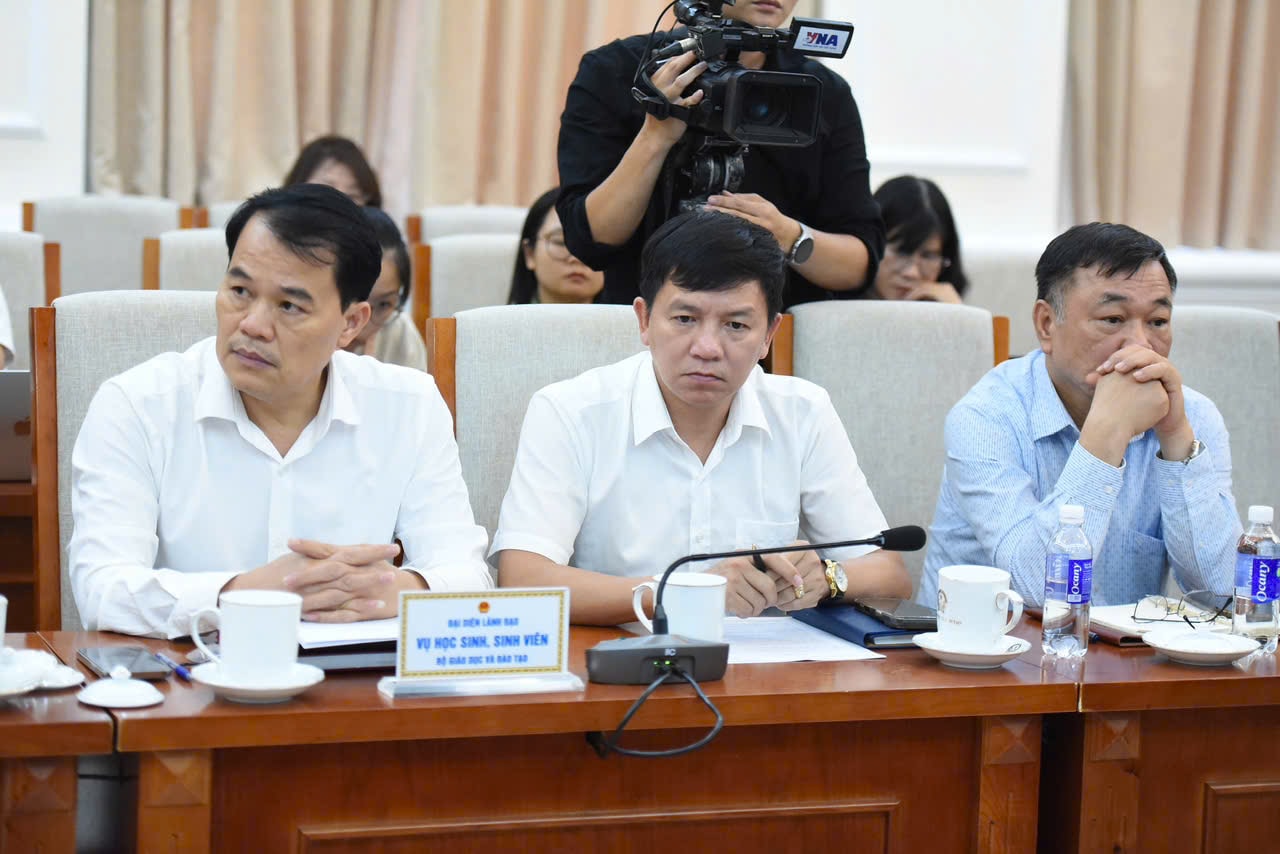 Các đại biểu tham dự họp báo. Ảnh: Xuân Quý
