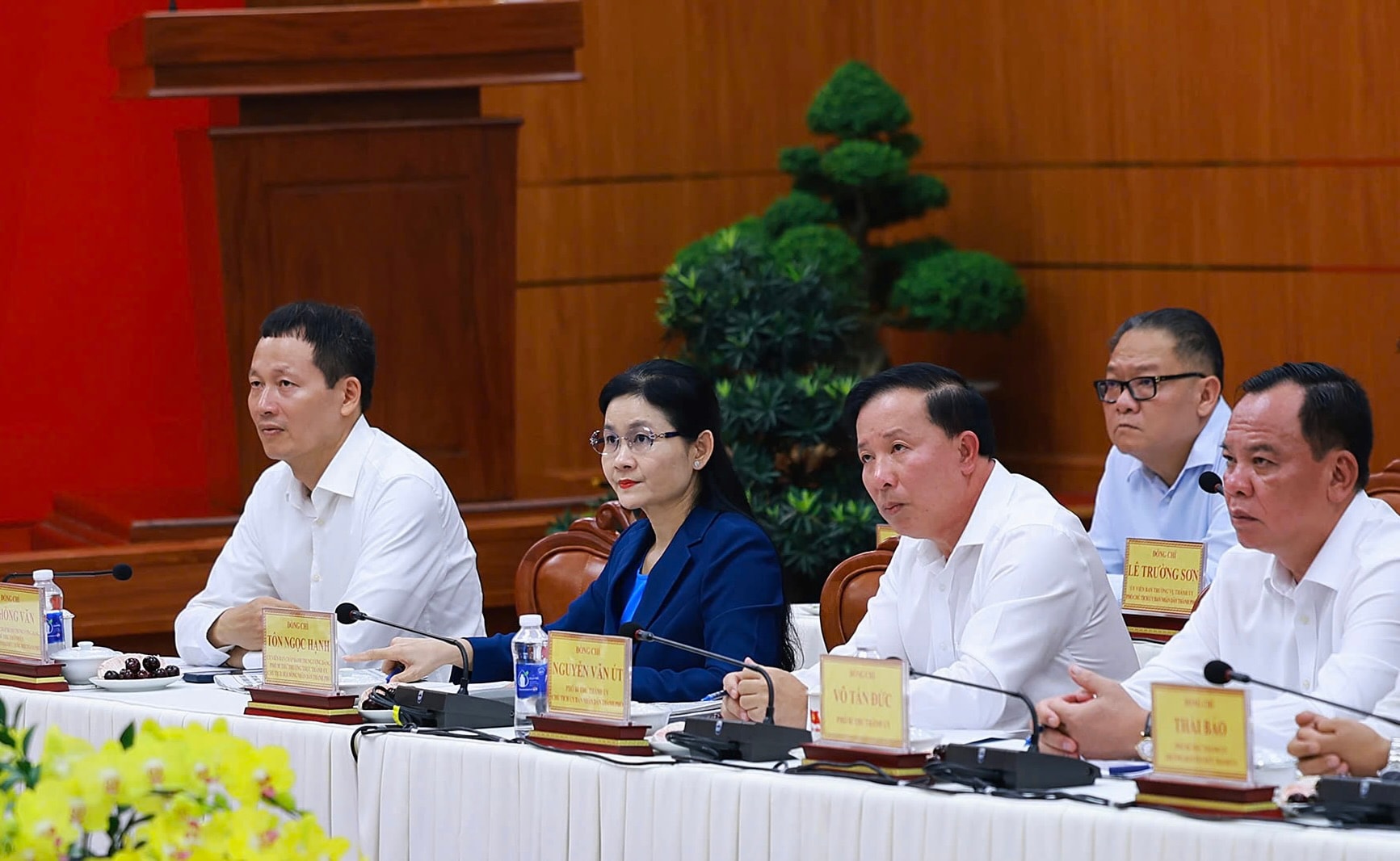 Ban Thường vụ Thành uỷ Đồng Nai tham dự buổi làm việc về thực hiện nhiệm vụ phát triển kinh tế-xã hội của địa phương